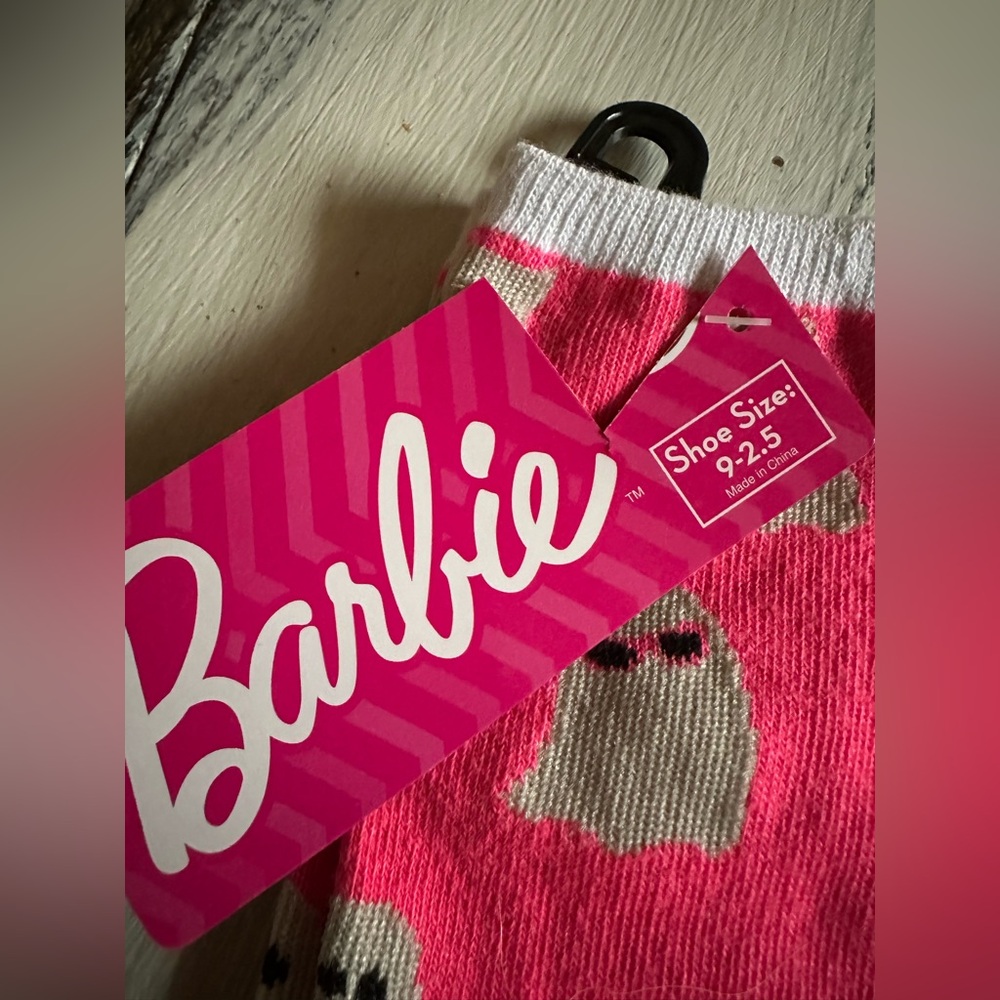 Barbie women’s pink ghost crew socks new pink women’s socks - Picture 3 of 4